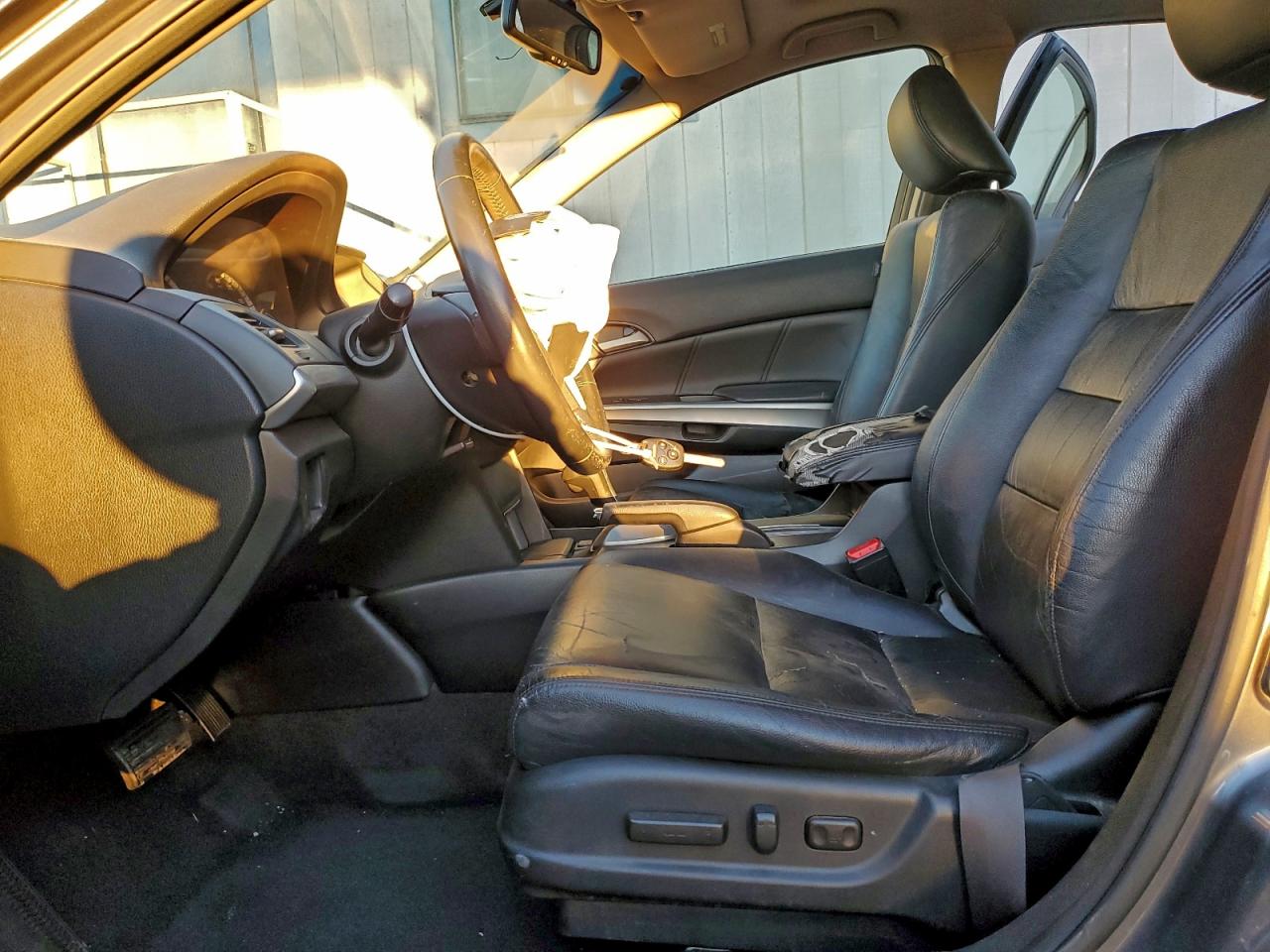 2009 Honda Accord Exl VIN: JHMCP26829C005986 Lot: 95790345