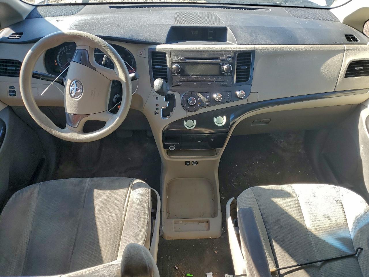 2011 Toyota Sienna VIN: 5TDZK3DC2BS050762 Lot: 95861035