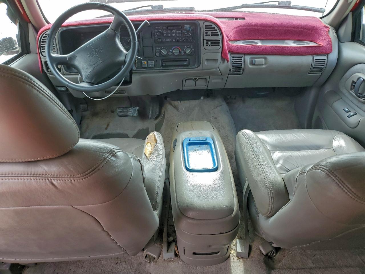 1996 GMC Suburban K1500 VIN: 1GKFK16RXTJ755854 Lot: 93988575