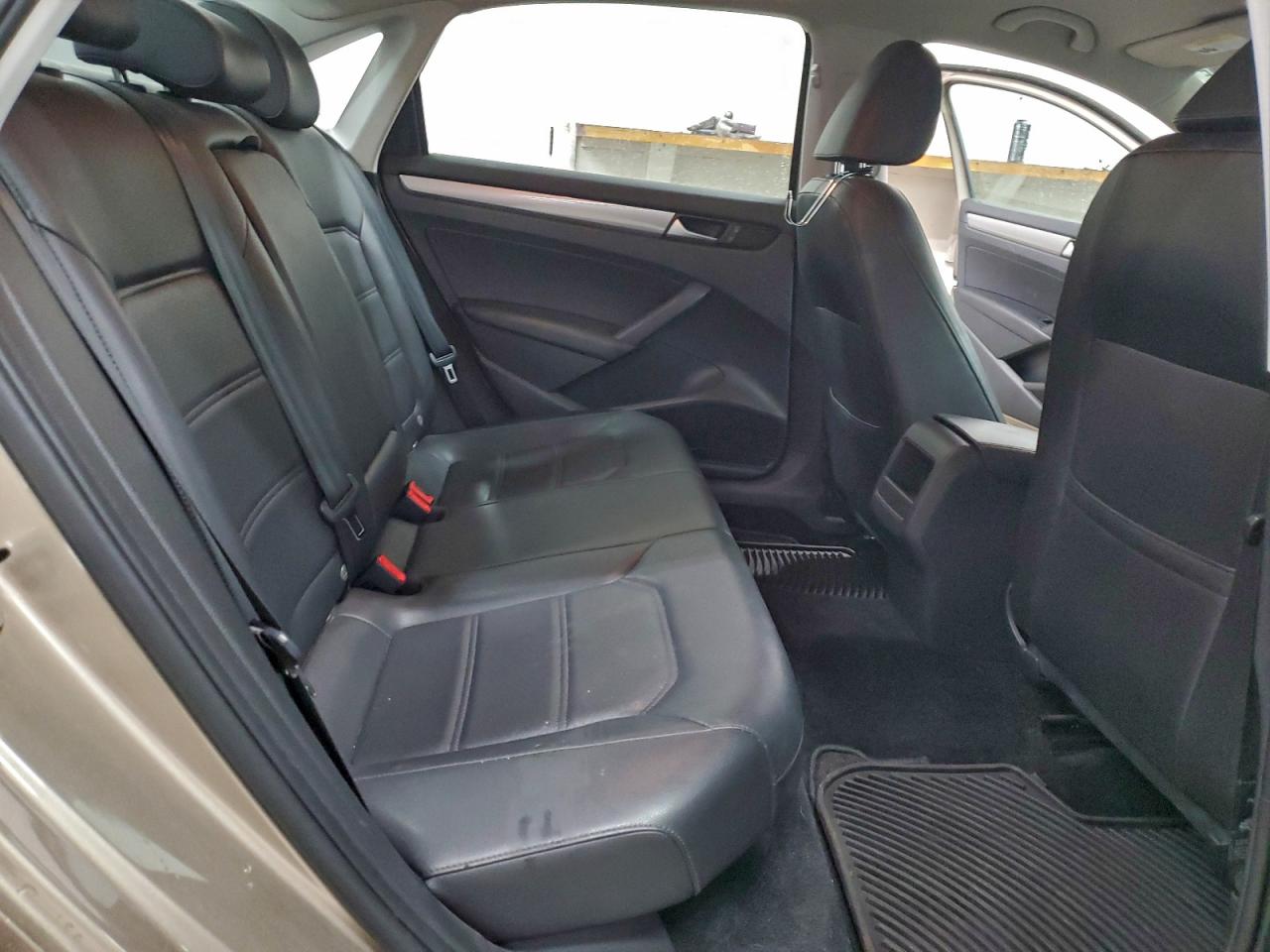 2015 Volkswagen Passat S VIN: 1VWAT7A30FC009623 Lot: 95793915