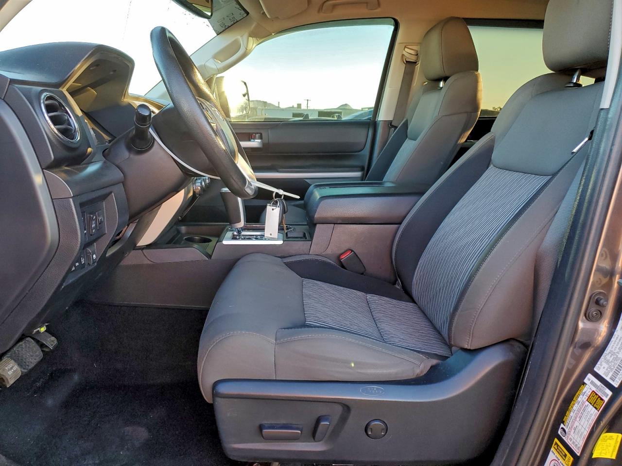 2017 Toyota Tundra Crewmax Sr5 VIN: 5TFEM5F1XHX119426 Lot: 96749995