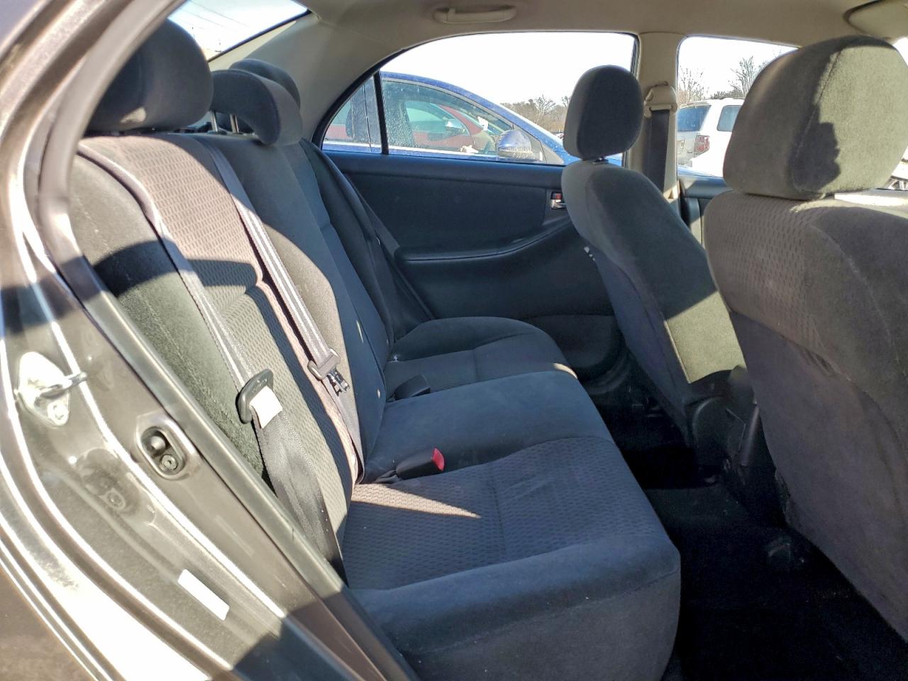 2007 Toyota Corolla Ce VIN: 1NXBR32EX7Z831982 Lot: 96340585