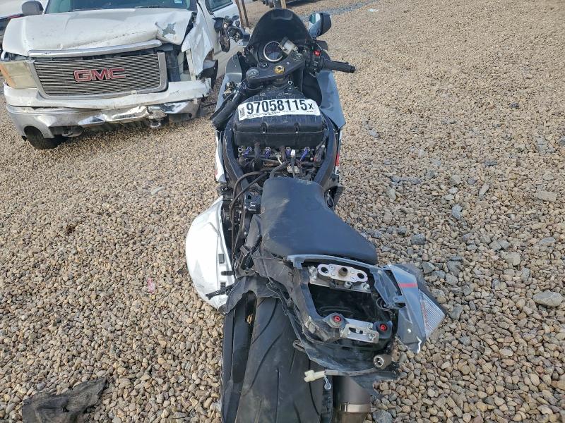 2025 SUZUKI GSX-R600   