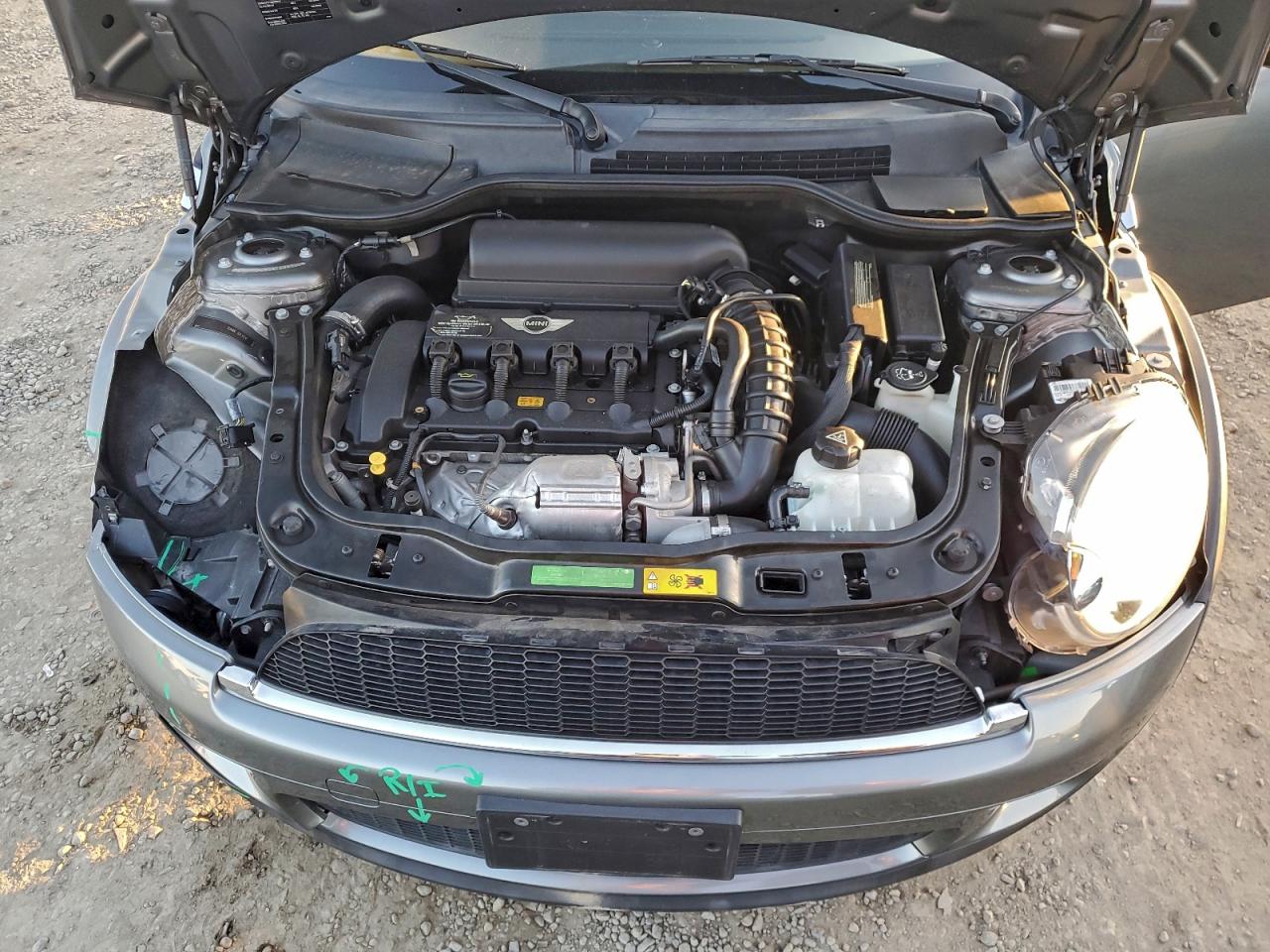 2010 Mini Cooper S Clubman VIN: WMWMM3C56ATZ33350 Lot: 94800255