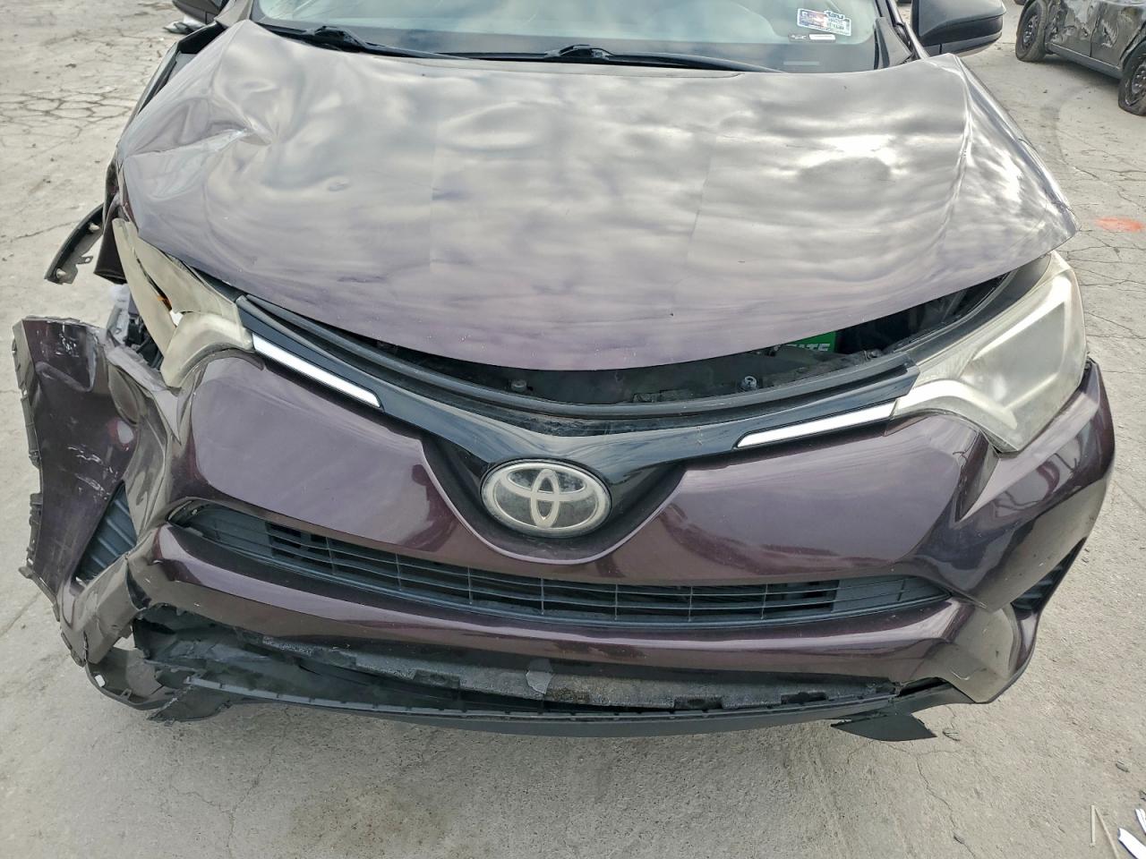 2017 Toyota Rav4 Le VIN: 2T3ZFREV3HW372552 Lot: 96849525