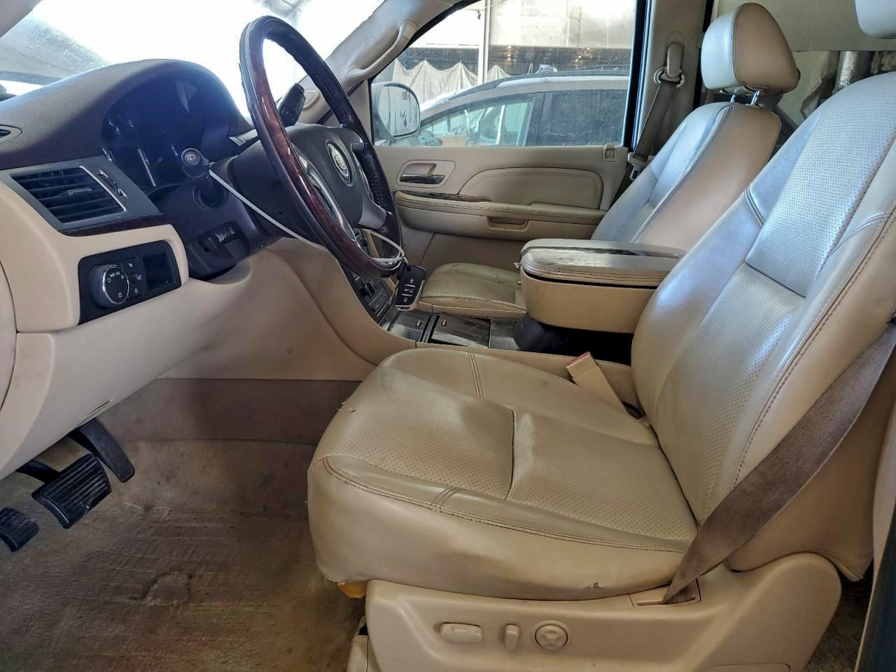 2007 Cadillac Escalade Esv VIN: 1GYFK66867R321559 Lot: 95024025