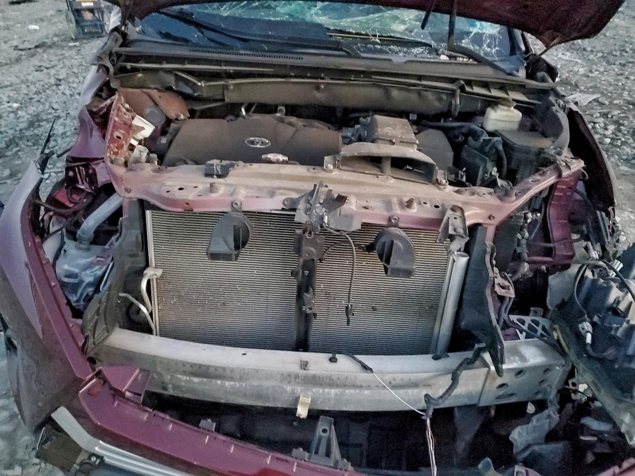 2018 Toyota Highlander Se VIN: 5TDJZRFHXJS875046 Lot: 95976875