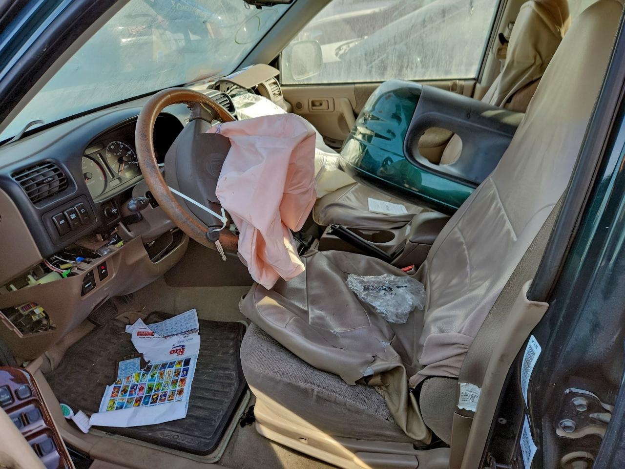 2000 Honda Passport Ex VIN: 4S6DM58W7Y4414833 Lot: 92814695