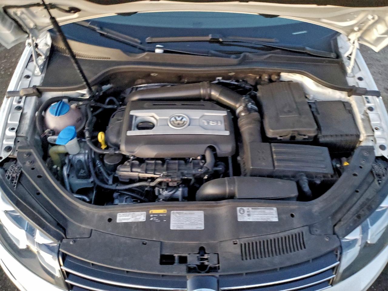 2015 Volkswagen Eos Lux VIN: WVWFW8AH9FV005740 Lot: 94659335