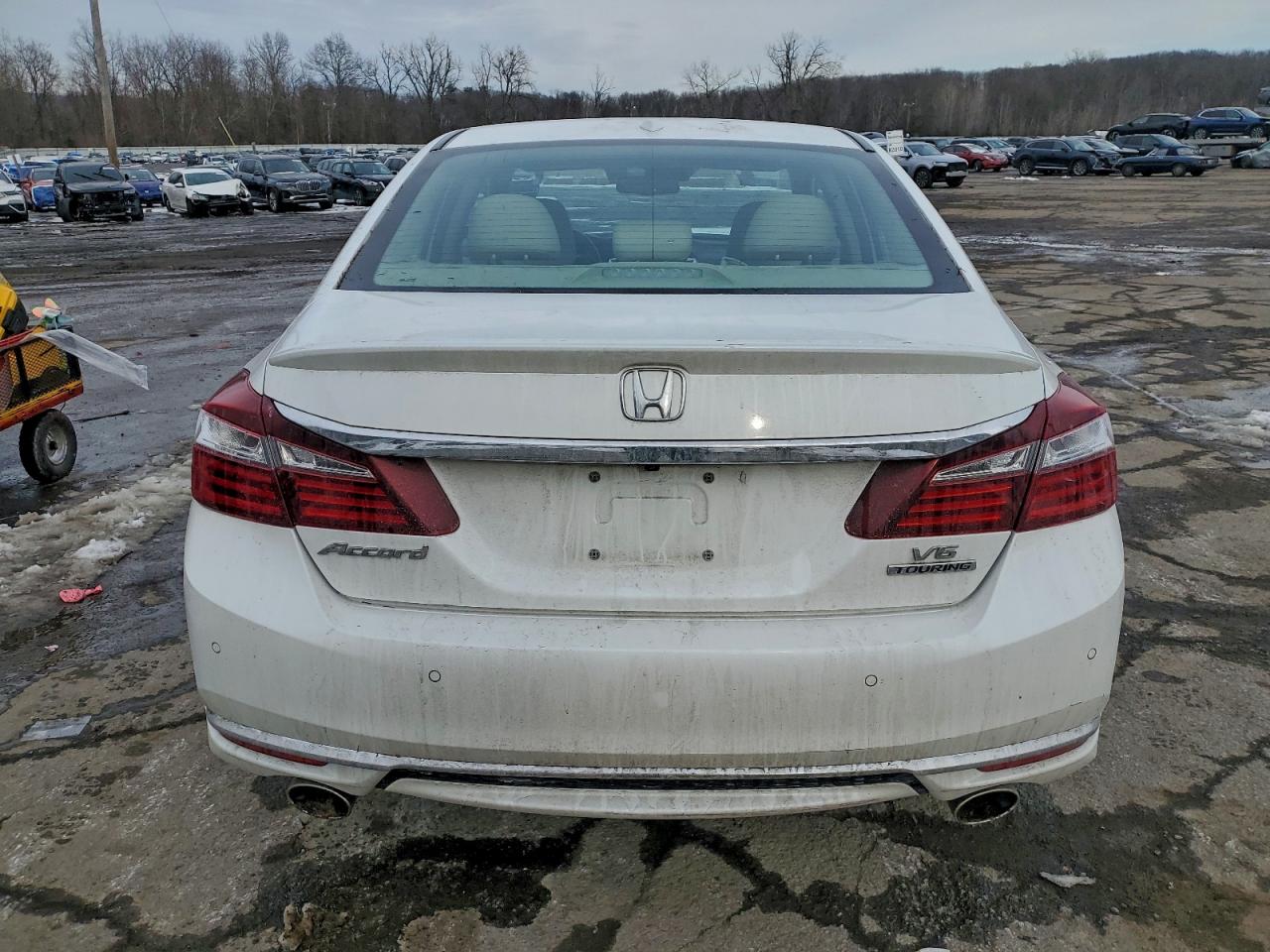 2016 Honda Accord Touring VIN: 1HGCR3F94GA025211 Lot: 97447485
