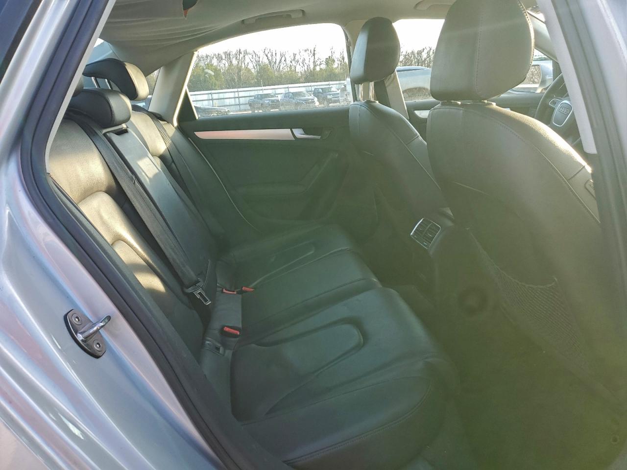 2010 Audi A4 Premium Plus VIN: WAUEFAFL4AN061560 Lot: 95263665