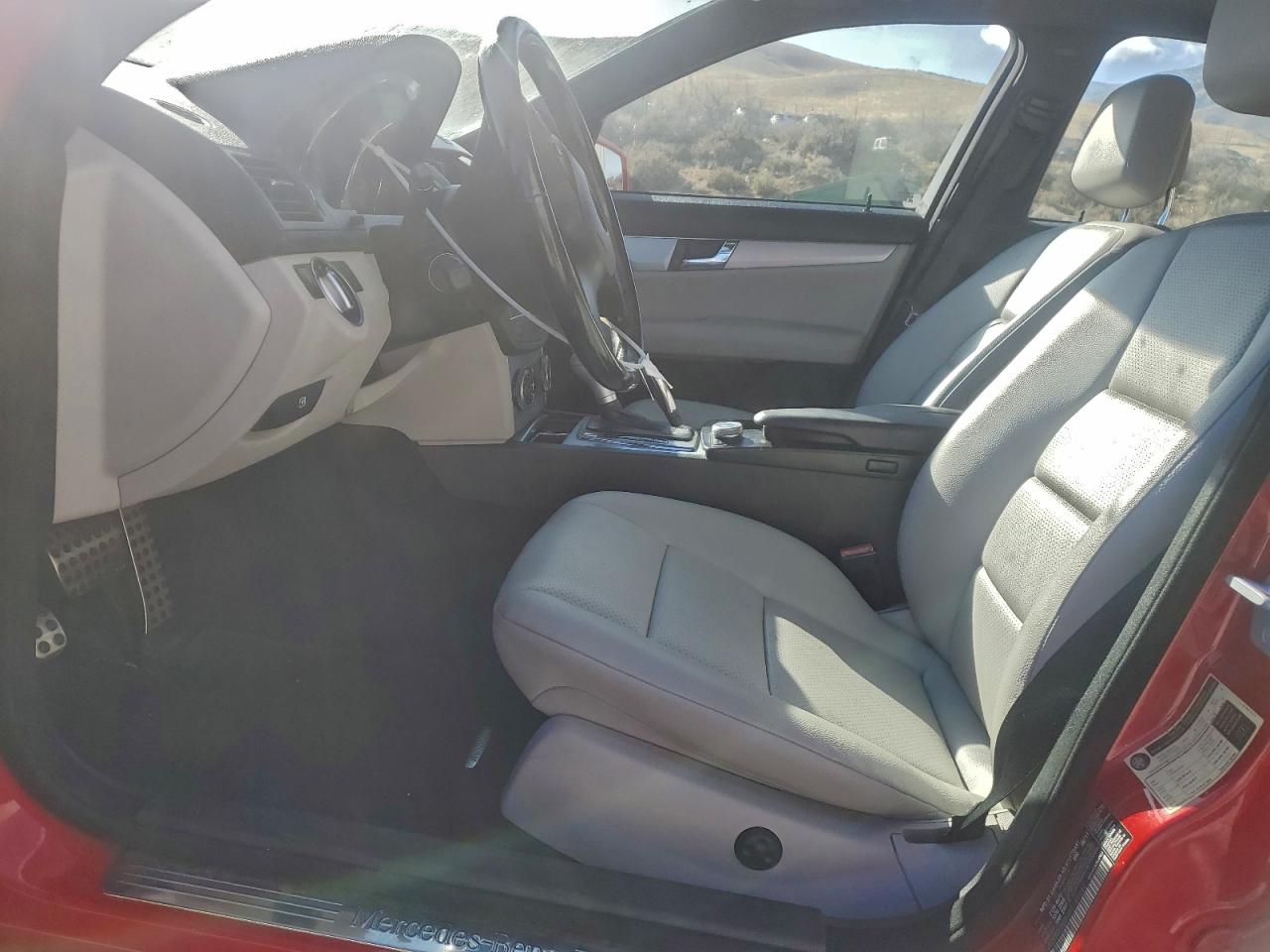 2011 Mercedes-Benz C 300 4Matic VIN: WDDGF8BB0BR180062 Lot: 95156715