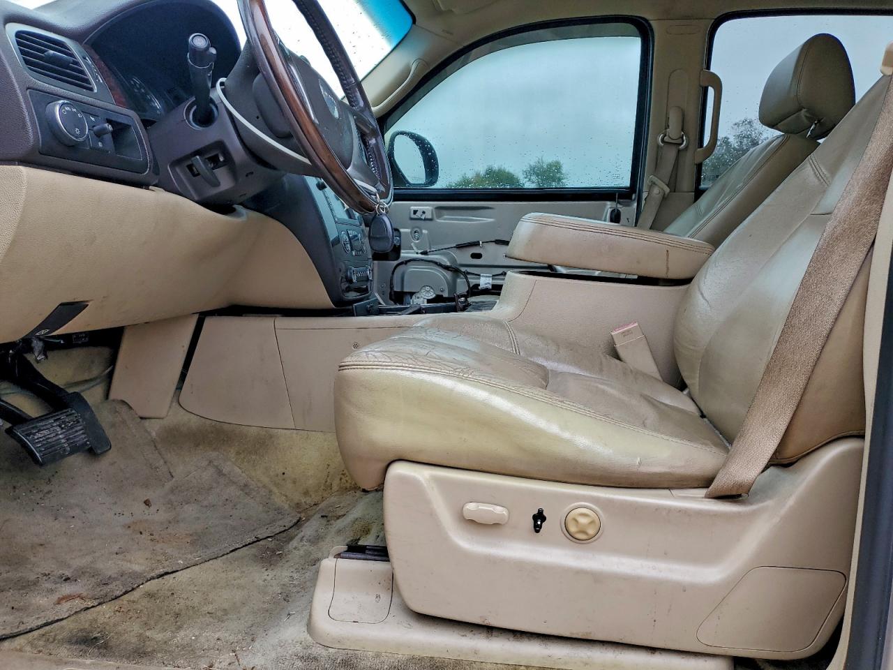 2007 GMC Yukon Xl Denali VIN: 1GKFK66847J348512 Lot: 95221425