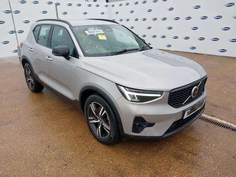 2022 VOLVO XC40 2.0 B3P PLUS DARK 5DR AUTO