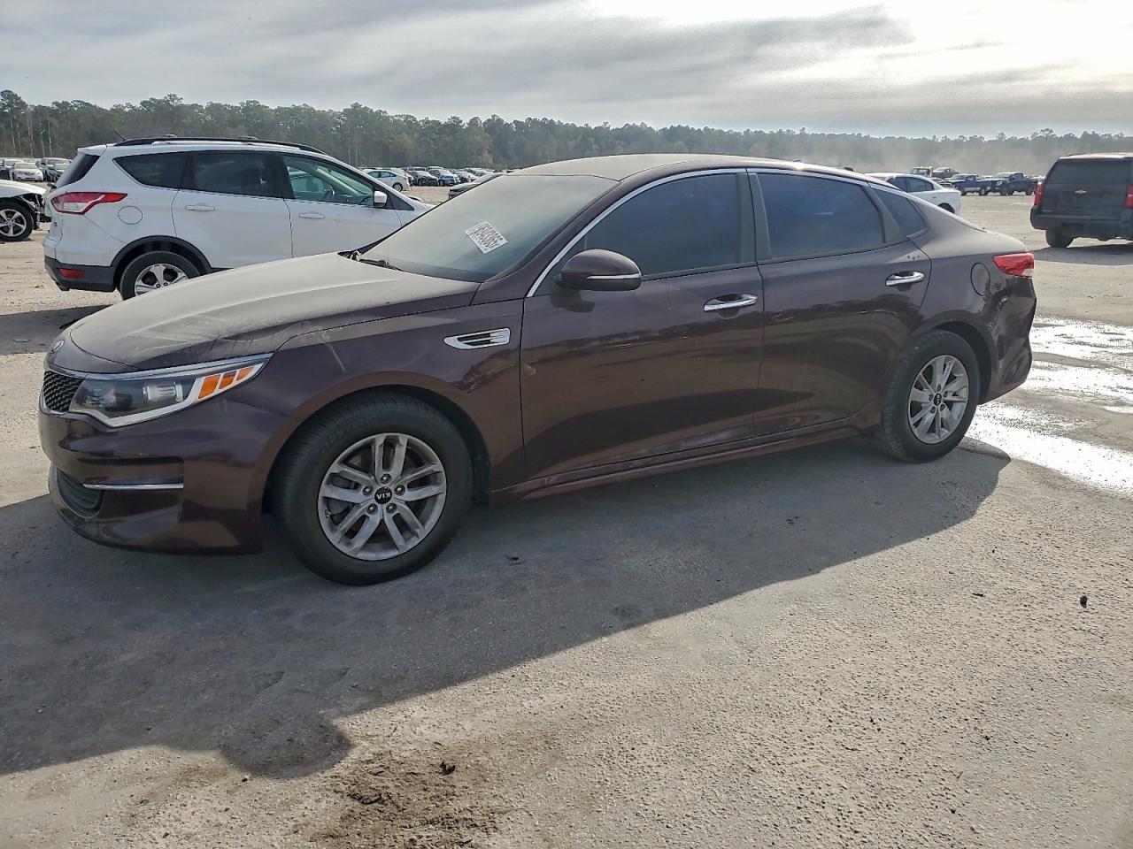 2017 Kia Optima Lx VIN: 5XXGT4L34HG156961 Lot: 96943365