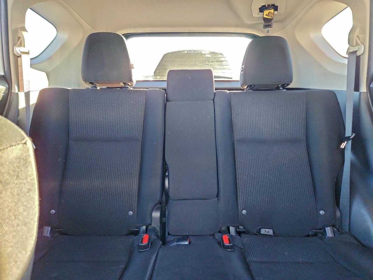 2018 Toyota Rav4 Le VIN: JTMBFREV2JJ739365 Lot: 94932245