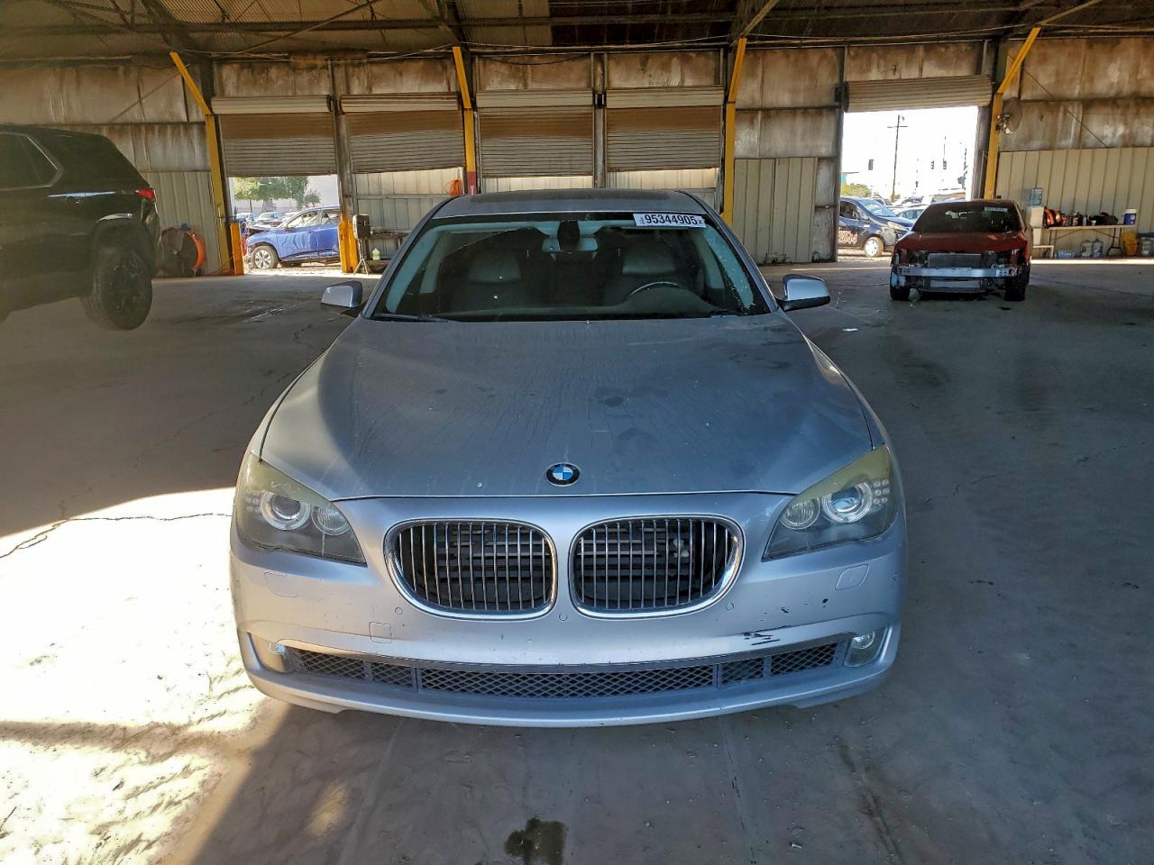 Фото: WBAKB8C58BC851521