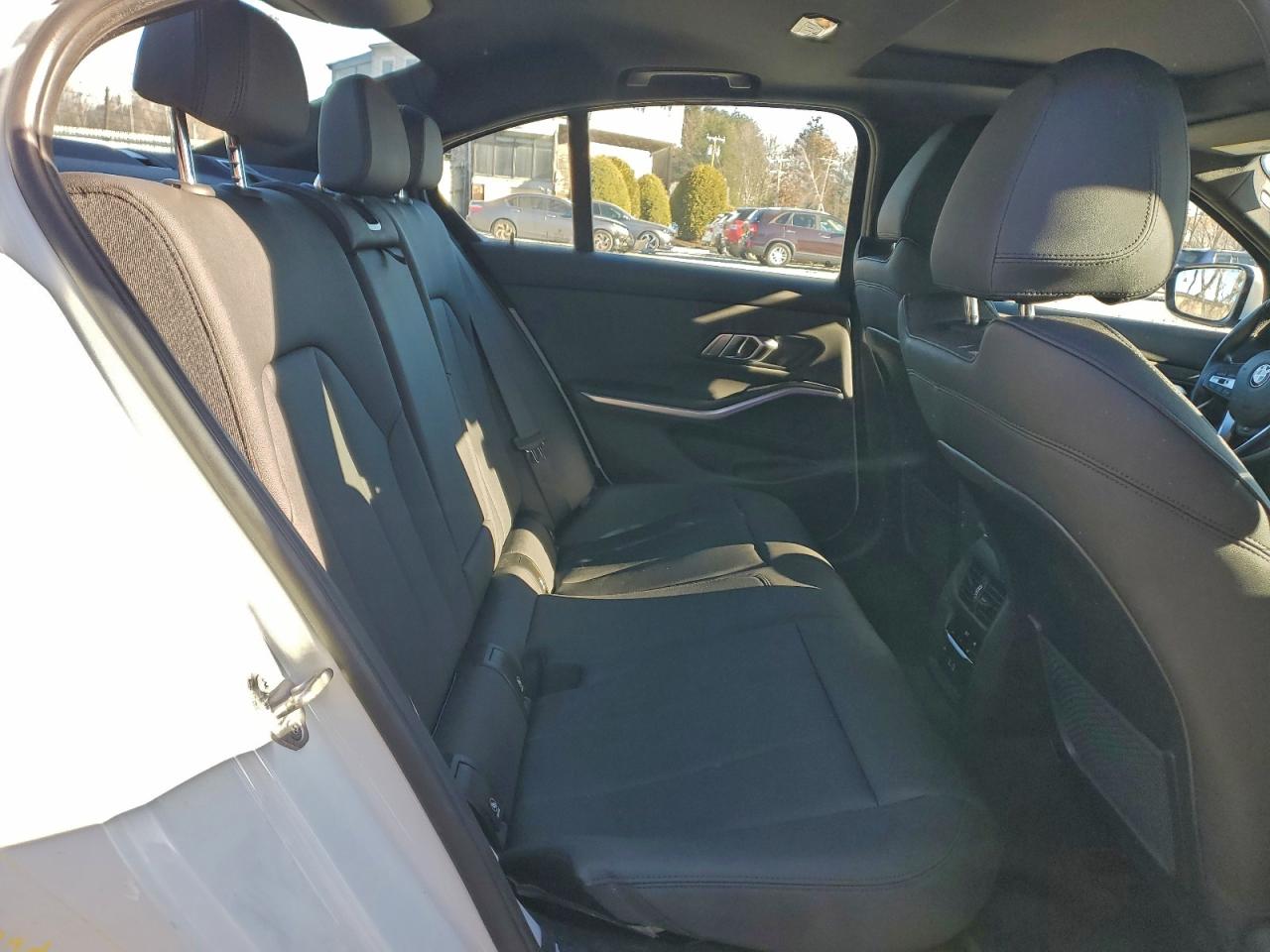 Фото: 3MW5R7J03M8B61244