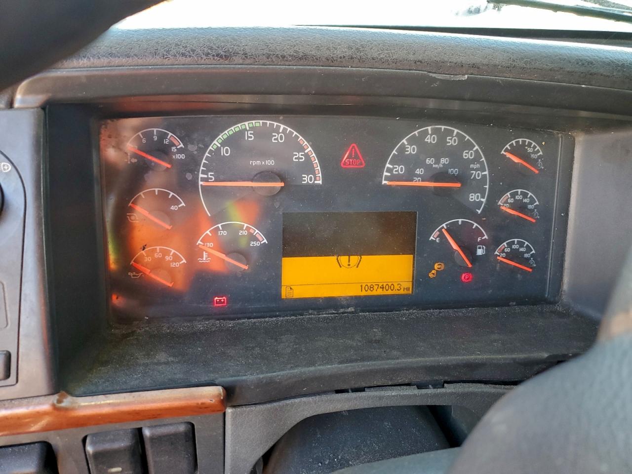 2005 Volvo Vnl Semi Truck VIN: 4V4NC9GG45N373139 Lot: 95194665