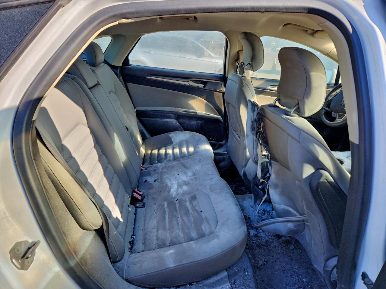 2015 Ford Fusion S VIN: 3FA6P0G70FR118251 Lot: 95202685