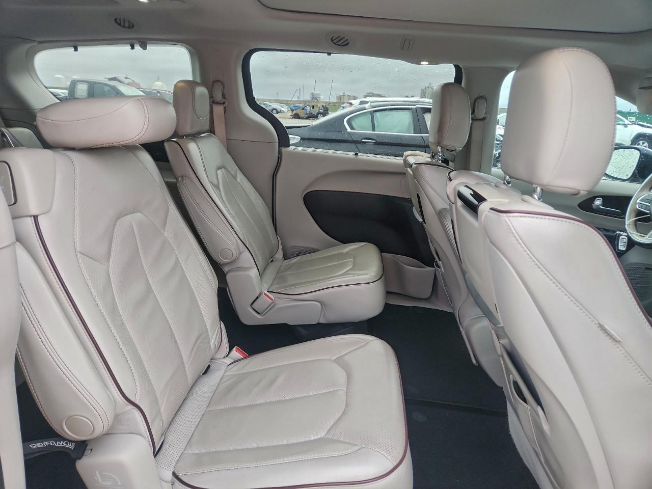 2017 Chrysler Pacifica Limited VIN: 2C4RC1GG2HR751996 Lot: 95520075