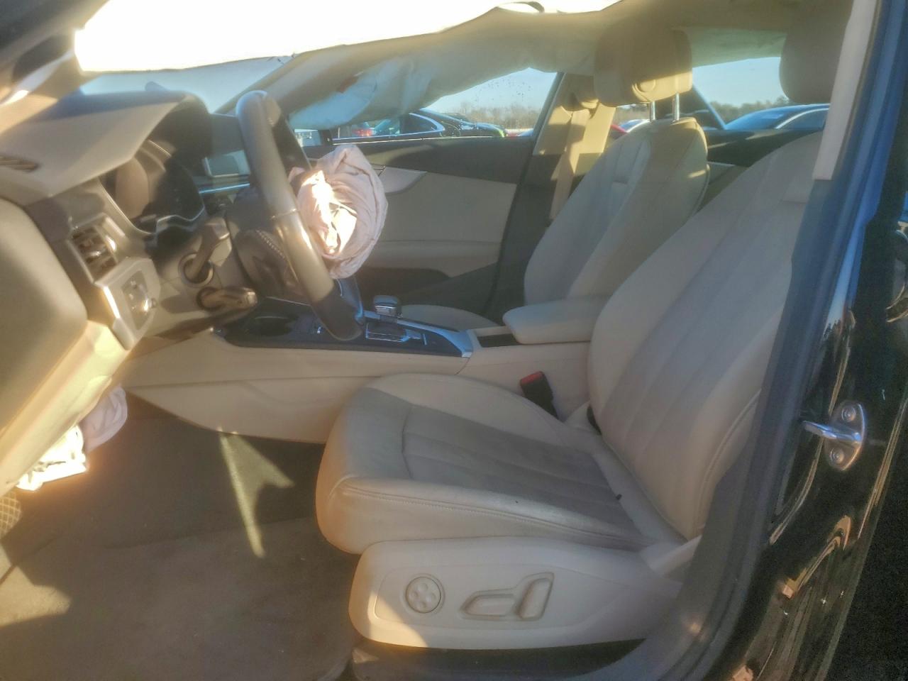 2018 Audi A4 Premium VIN: WAUDNAF44JA218261 Lot: 96809465