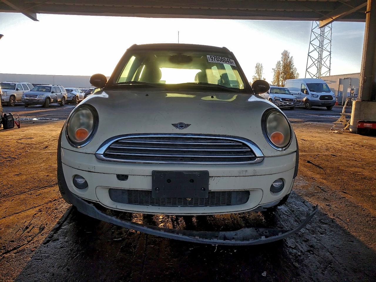 2010 Mini Cooper Clubman VIN: WMWML3C51ATX39053 Lot: 97056045