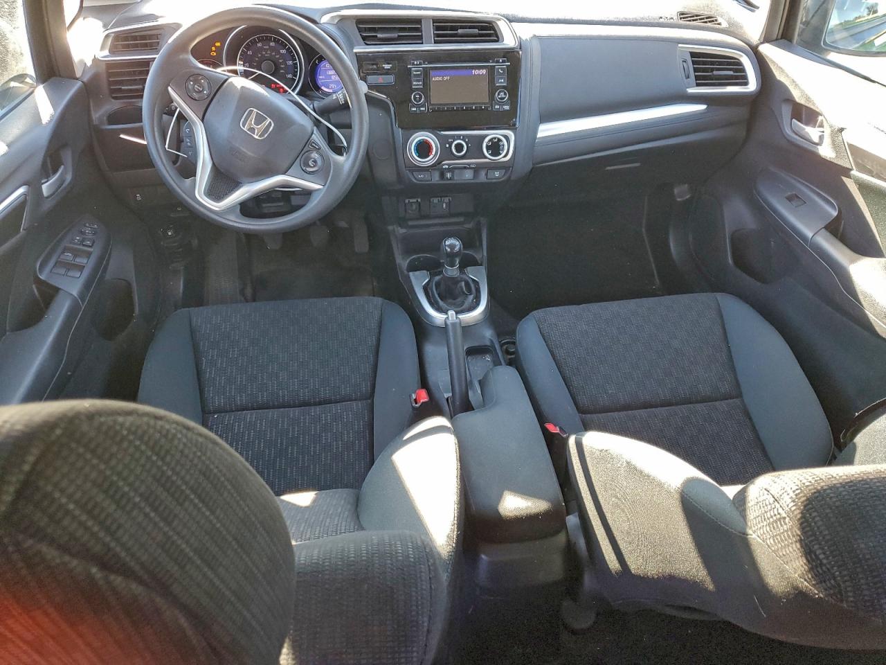 2015 Honda Fit Lx VIN: 3HGGK5G52FM777150 Lot: 95308685