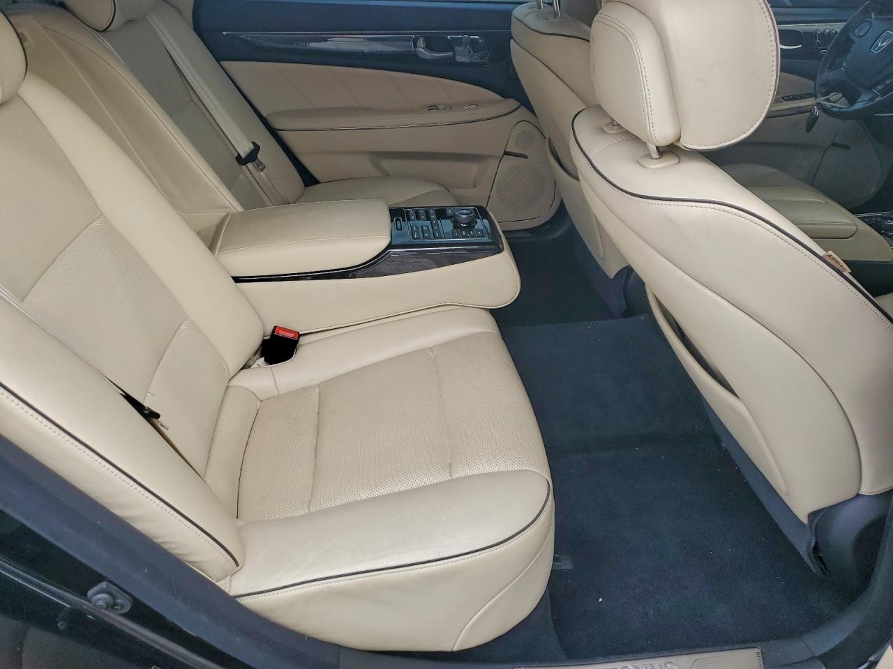 2015 Hyundai Equus Signature VIN: KMHGH4JH3FU093323 Lot: 97556145