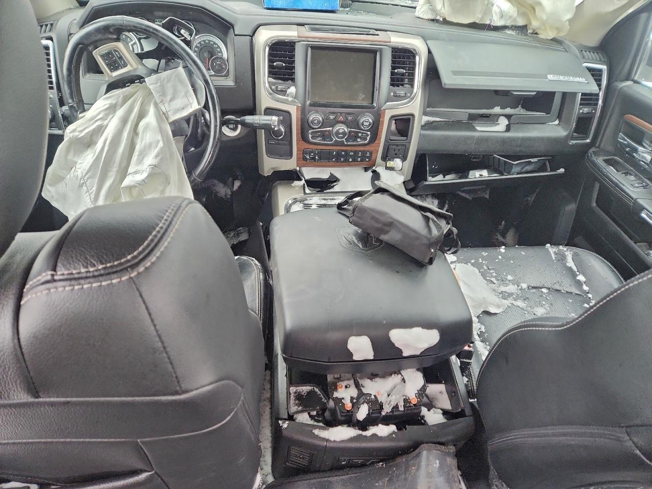 2017 Ram 2500 Laramie VIN: 3C6UR5FLXHG738070 Lot: 94864985