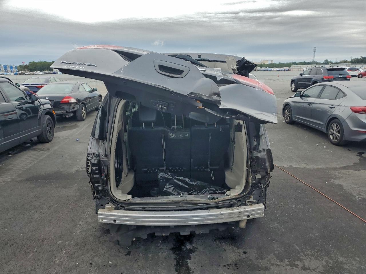 2019 Chrysler Pacifica Touring L VIN: 2C4RC1BG4KR626710 Lot: 94929635