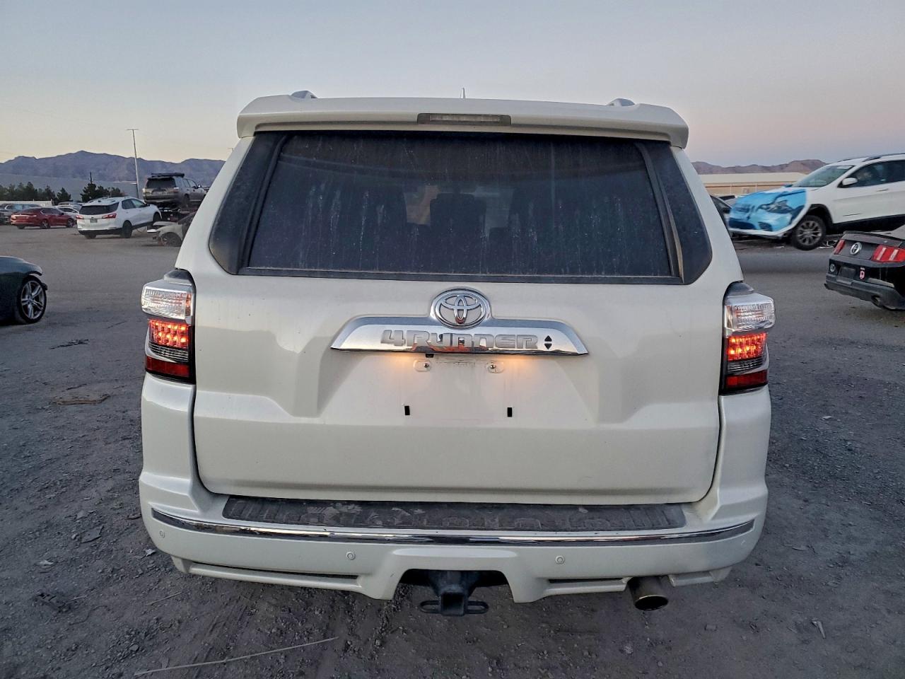 2019 Toyota 4Runner Sr5/Sr5 Premium VIN: JTEBU5JR1K5652229 Lot: 94823245