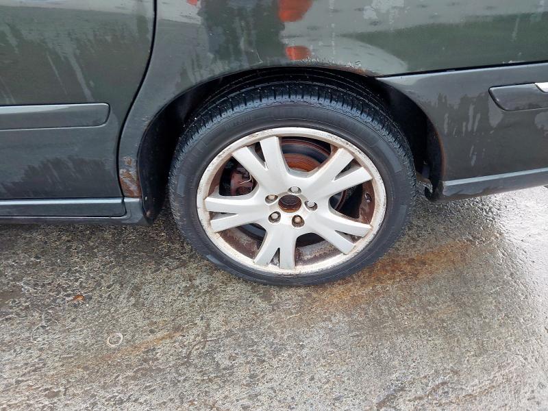 2005 VOLVO V70 2.4D SE 5DR GEARTRONIC