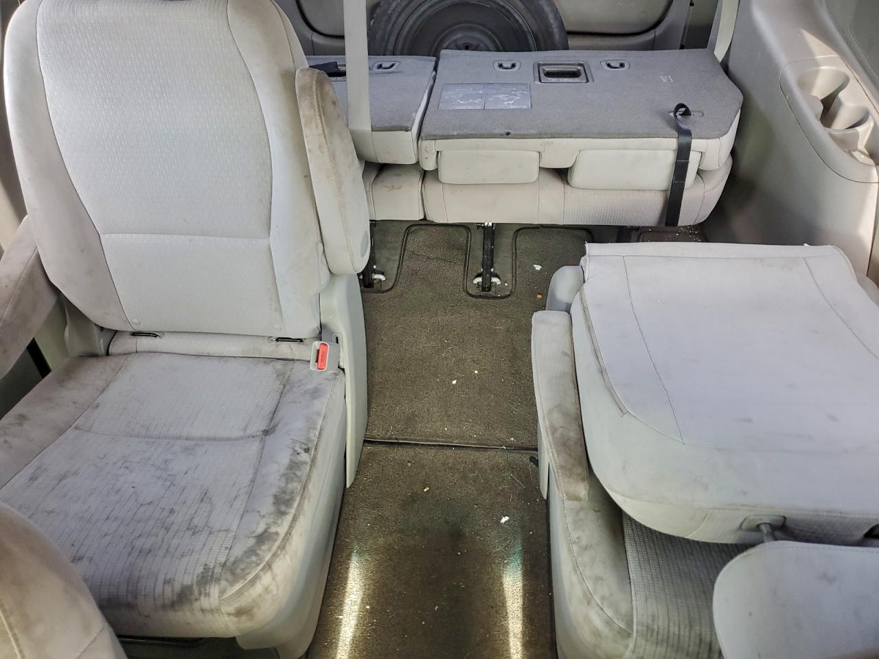 2016 Kia Sedona L VIN: KNDMA5C11G6208220 Lot: 95478275