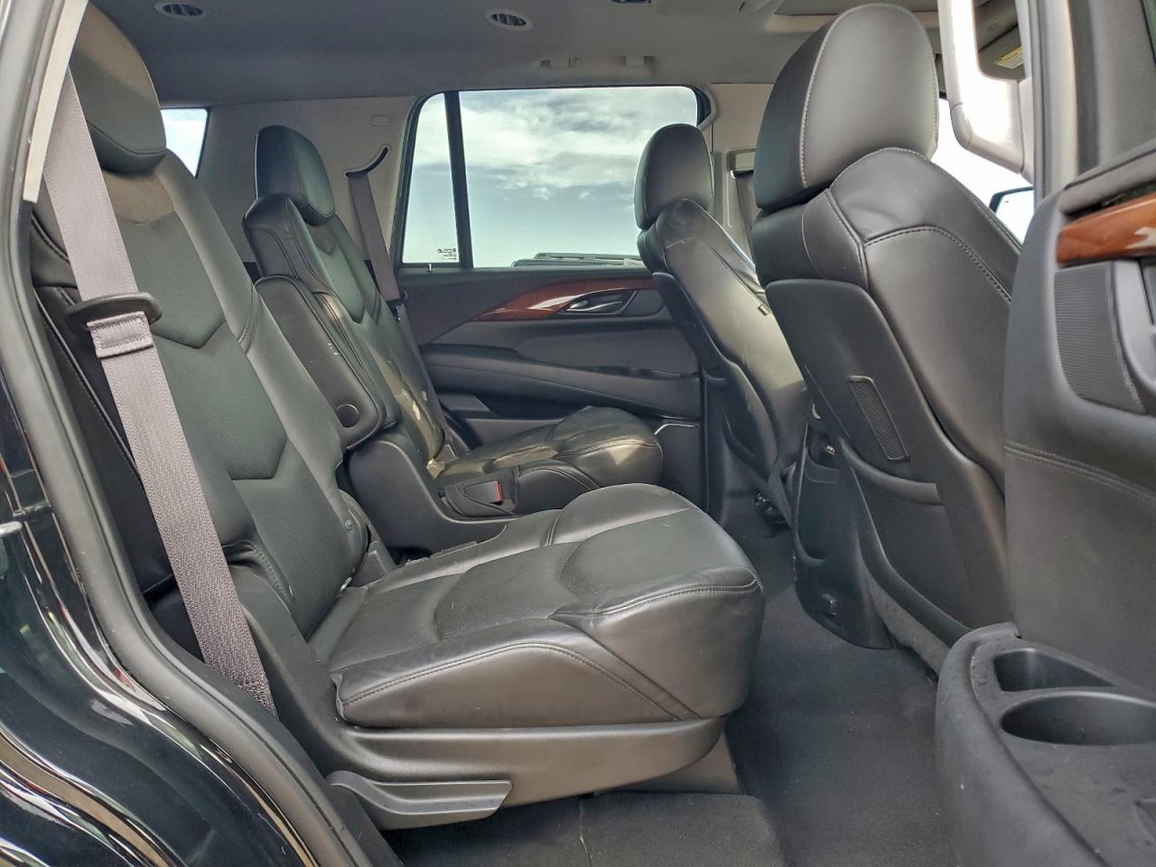 2015 Cadillac Escalade Luxury VIN: 1GYS3MKJ2FR687493 Lot: 95083875
