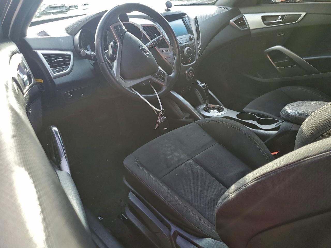 2017 Hyundai Veloster VIN: KMHTC6AD6HU320206 Lot: 94863305