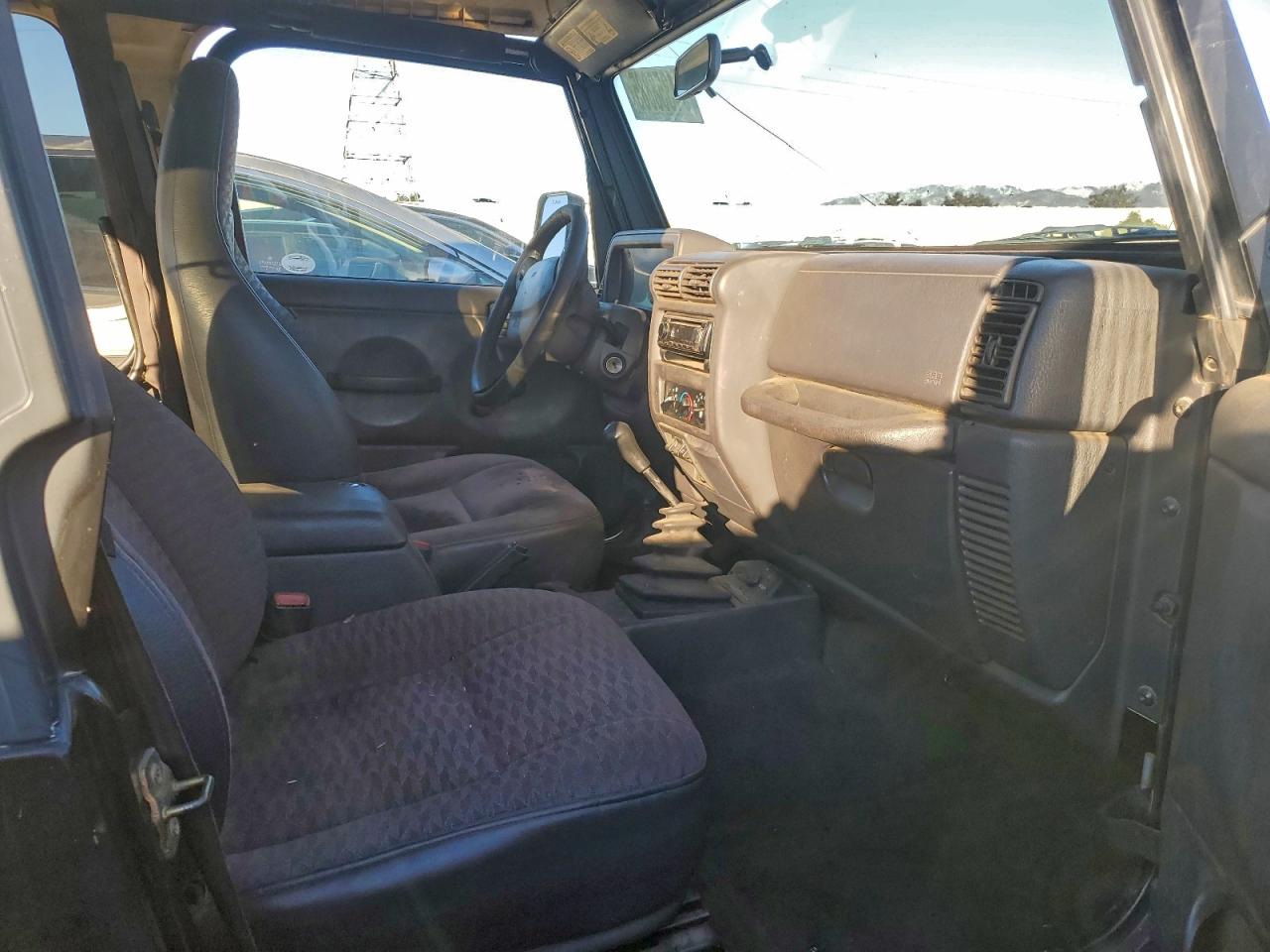 2000 Jeep Wrangler / Tj Sport VIN: 1J4FA49S5YP722998 Lot: 94358885