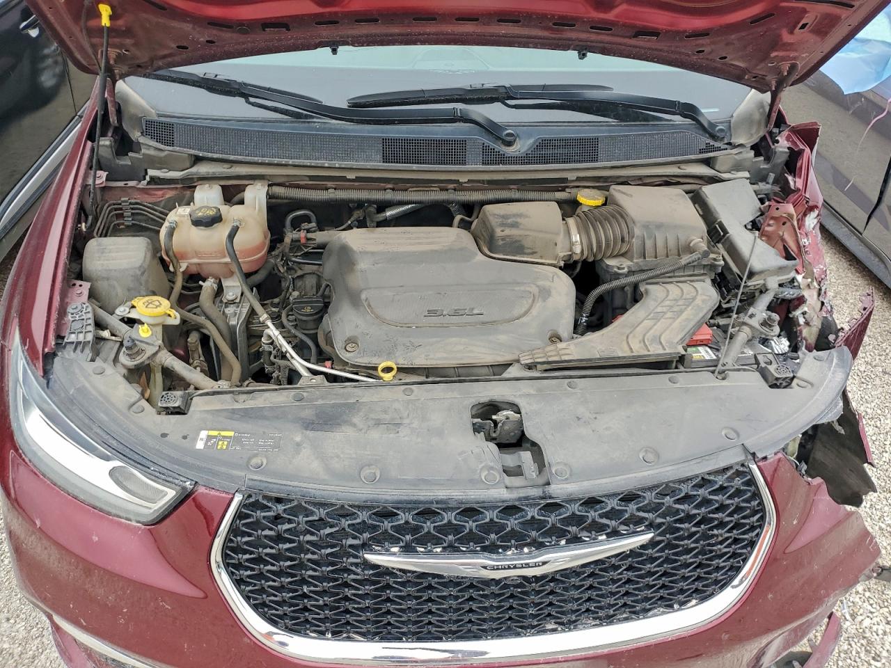 2021 Chrysler Pacifica Touring L VIN: 2C4RC1BG8MR574761 Lot: 90841345