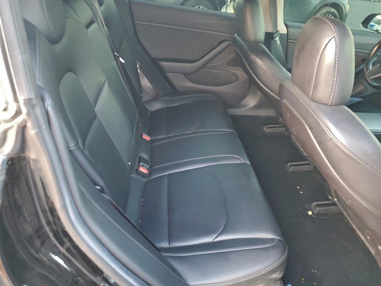 2018 Tesla Model 3 VIN: 5YJ3E1EA8JF004807 Lot: 94524555