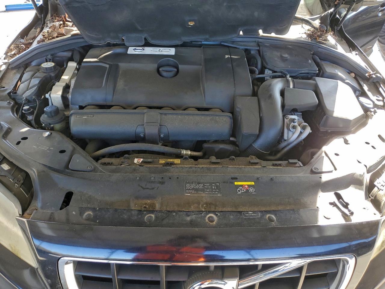 2011 Volvo Xc70 3.2 VIN: YV4952BL3B1113978 Lot: 96297205