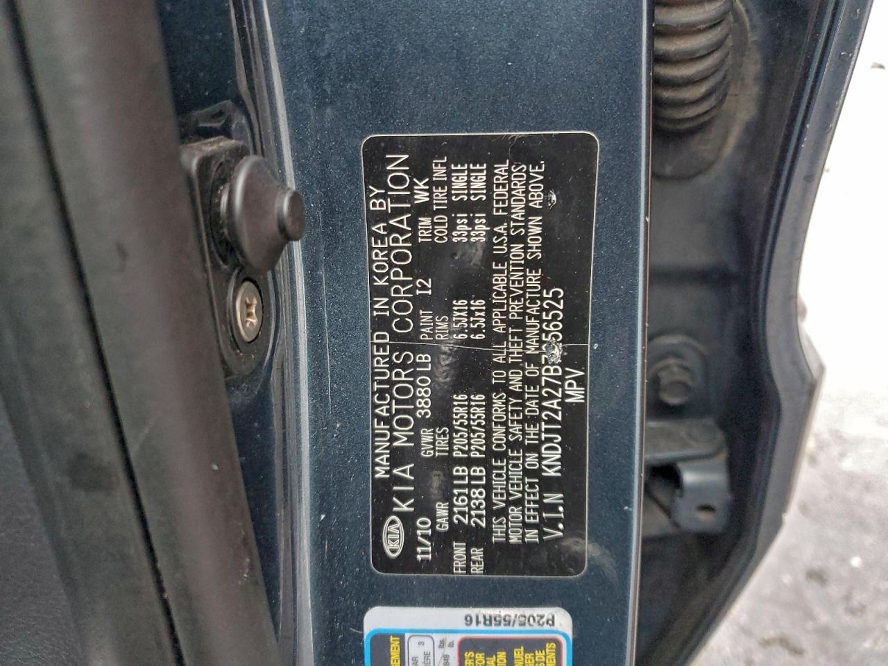 2011 Kia Soul + VIN: KNDJT2A27B7256525 Lot: 94929285