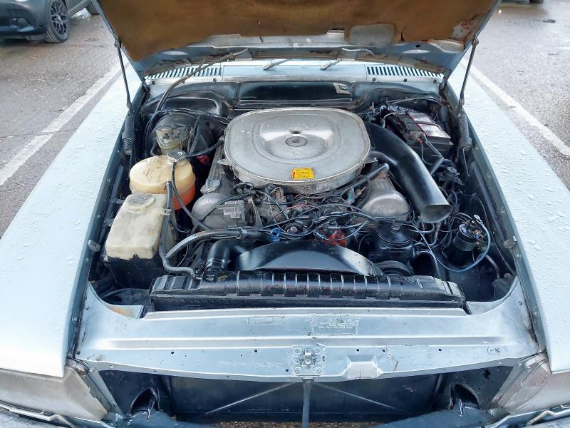 1982 MERCEDES BENZ 500 SL AUT