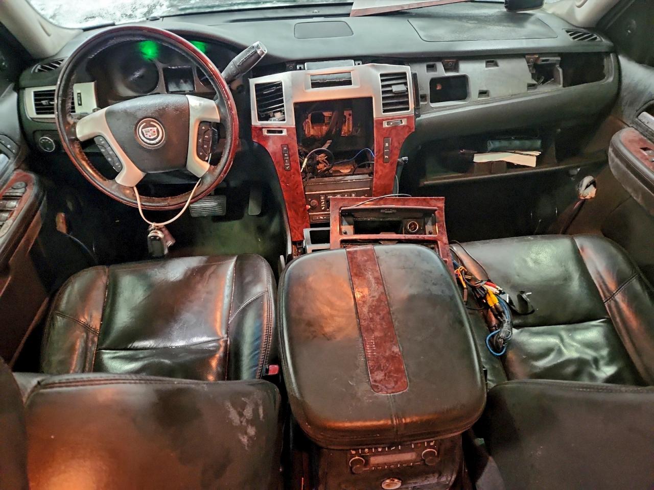 2007 Cadillac Escalade Luxury VIN: 1GYFK63807R278776 Lot: 94580355