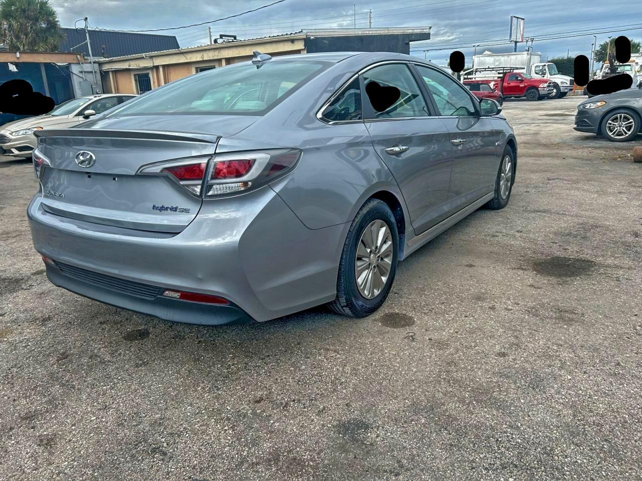 Фото: KMHE24L15GA038903