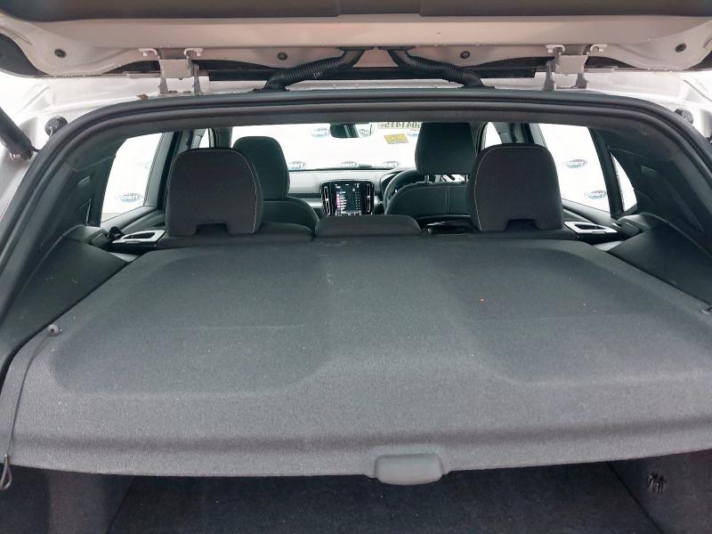 2022 VOLVO XC40 2.0 B3P PLUS DARK 5DR AUTO