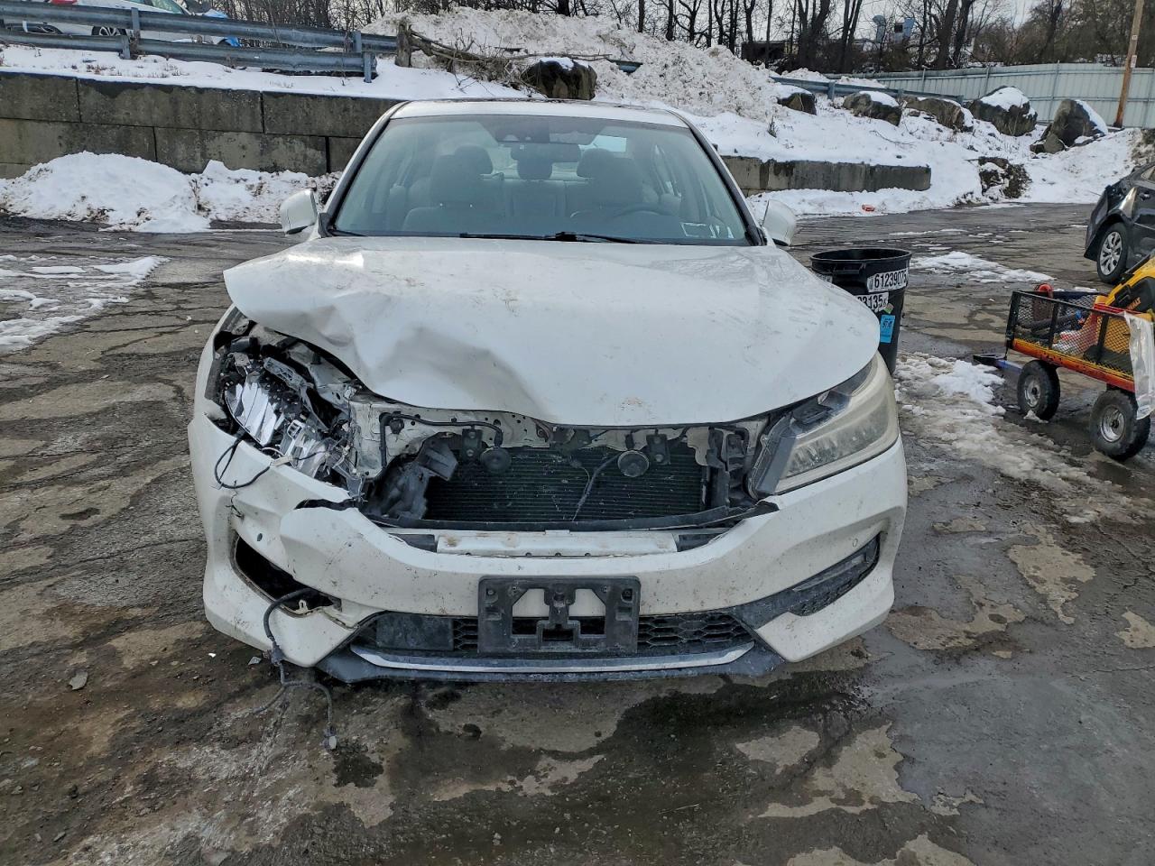 2016 Honda Accord Touring VIN: 1HGCR3F94GA025211 Lot: 97447485