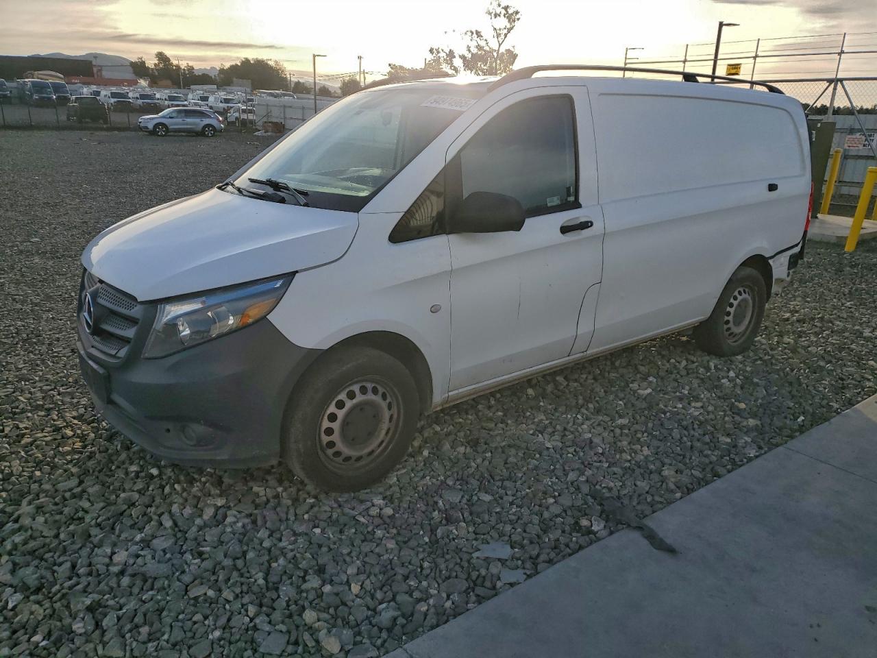 2016 Mercedes-Benz Metris