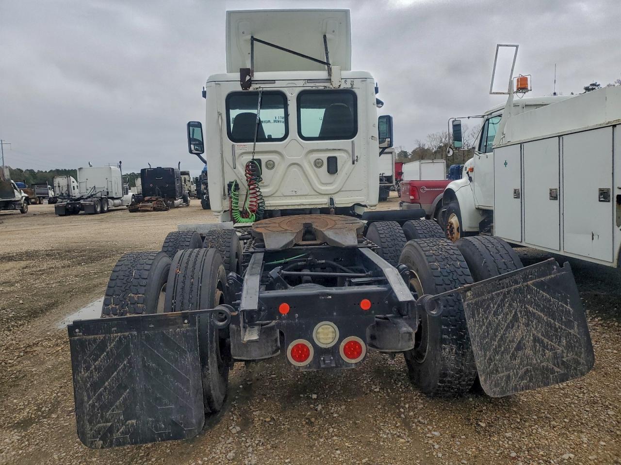 2017 Freightliner Cascaia125 - Semi Truck VIN: 3AKJGEDR8HSJB3221 Lot: 95707215