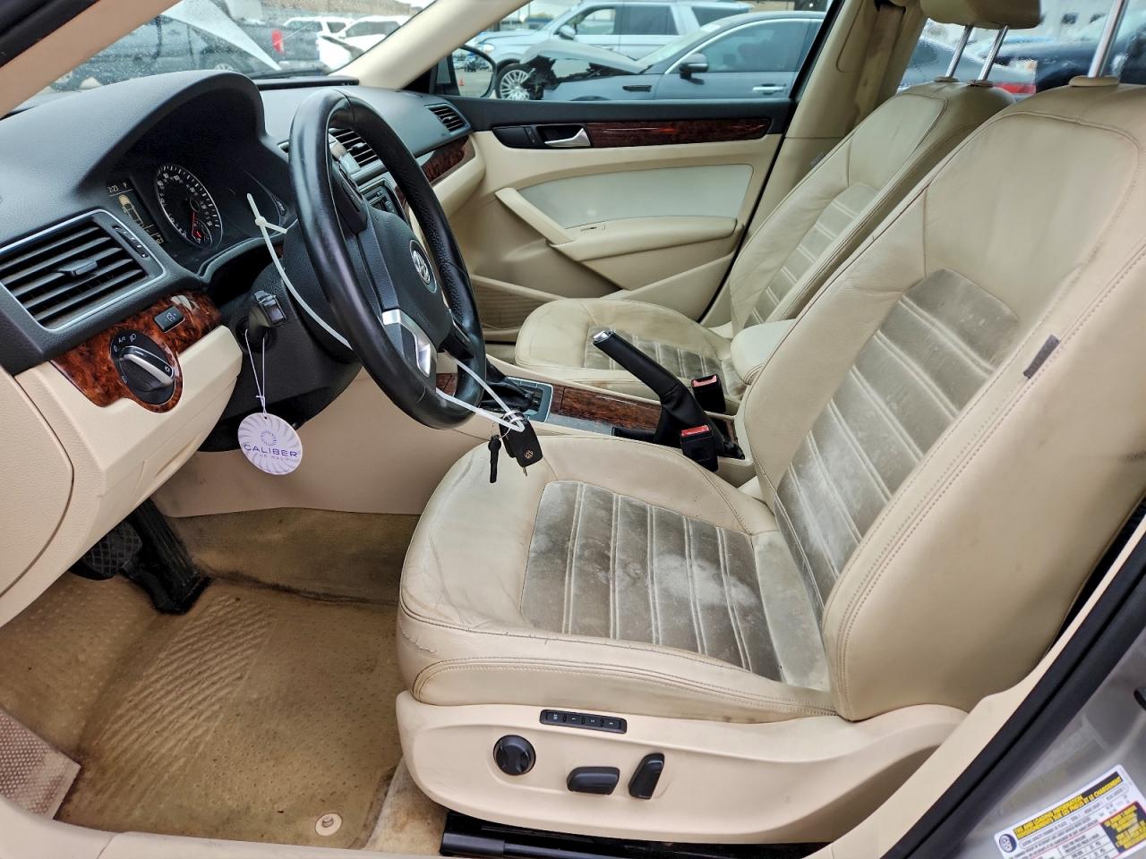 2012 Volkswagen Passat Sel VIN: 1VWCM7A38CC082109 Lot: 94894025