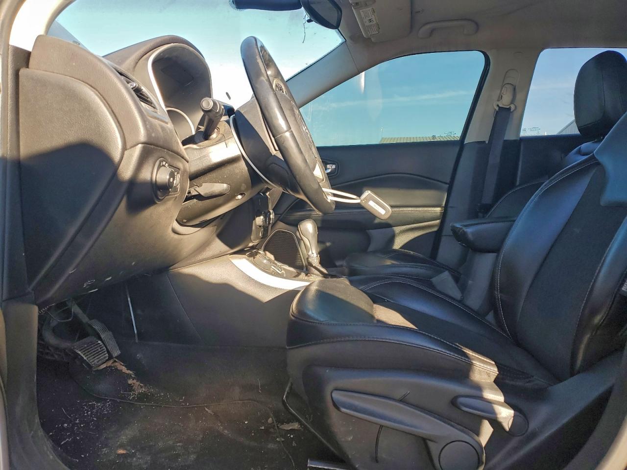 2018 Jeep Compass Latitude VIN: 3C4NJDBB3JT373465 Lot: 96180005